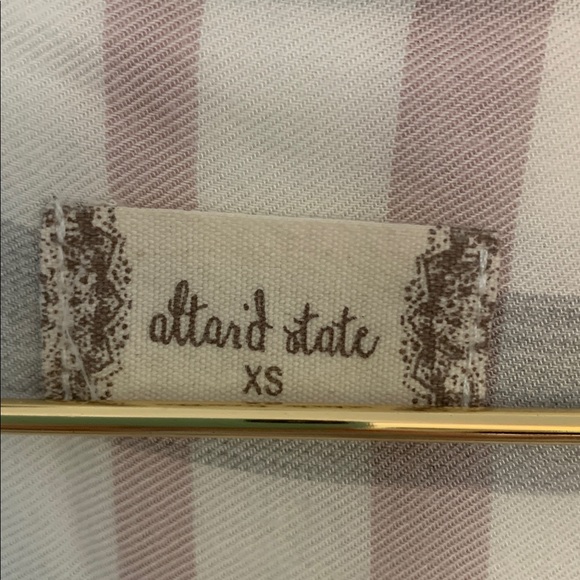 Altar’d State Buttercream flowy plaid button down shirt. Size XS - Picture 3 of 5